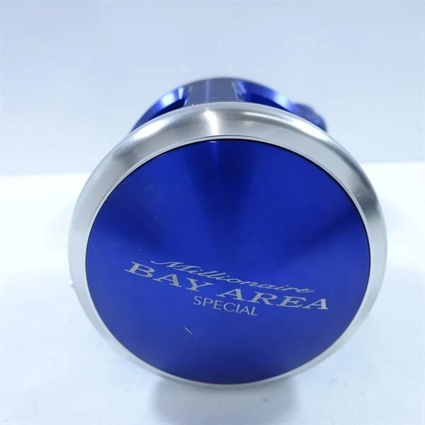 ダイワ MILLIONAIRE 200BB BlueBacker BayArea Used Daiwa Millionaire Bay Area Special 200BB Blue Backer