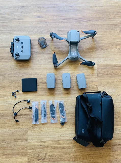 DJI Air 2S 5.4K Fly More Combo Drohne - Grau