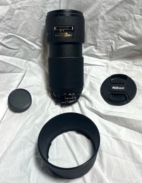 Nikon Nikkor AF 80-200mm F/2.8D ED Zoom Lens Push Pull. w/Lens Hood, Cap & Cover