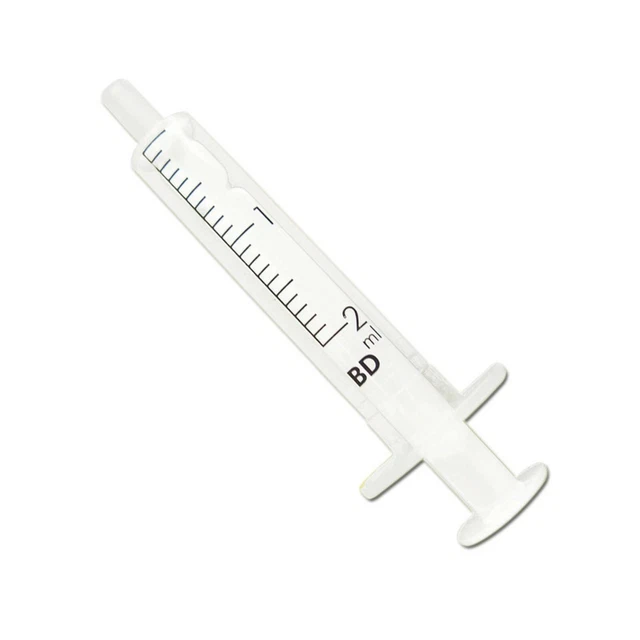 100 Stück BD Einmalspritze + Braun Injektionsnadel +Alkoholtupfer