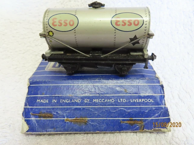 HORNBY DUBLO ESSO  D1 TANK WAGON   00 Gauge