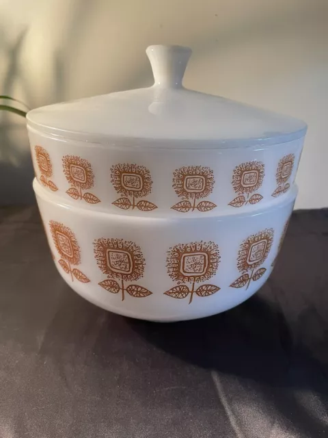 3 Pc Vintage 1960's Federal milk glass Sunflower Casserole Dish 2.5 QT & 8in Lid