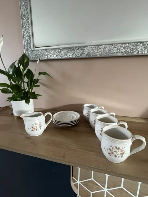 Grande Tasse À Thé Et Coupelle Vintage