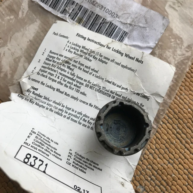 HYUNDAI LOCKING WHEEL Nut Key Only Hmz5310003 Code 8371 Genuine Part £