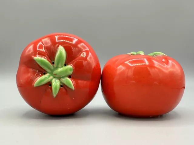 Vintage Large Bright Red Tomato Salt & Pepper Shakers Country Garden Farmhouse 1