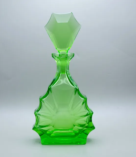 CZECH BOHEMIAN Art Deco CUT GLASS Uranium Green SCENT PERFUME BOTTLE Mint