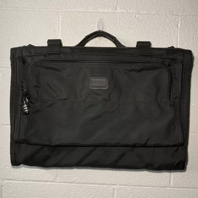 TUMI USA Alpha Tri-Fold CarryOn Garment Bag 236D3 Black Ballistic Nylon Clip