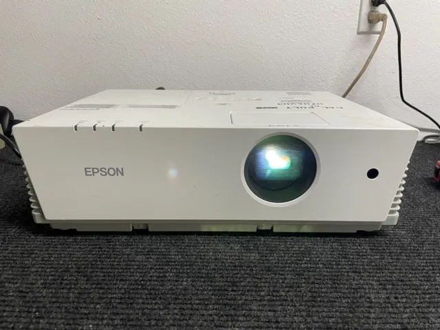 Epson 6100i PowerLite Home Theater Projector 3500 Lumens No Cords 1041 Hours