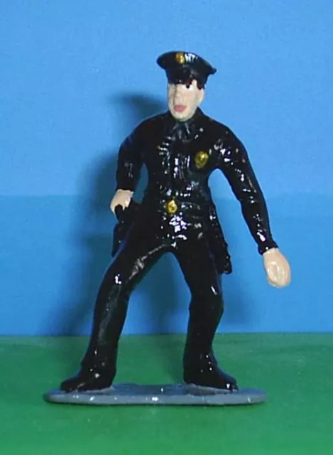 Toy Soldiers Metal American Police Officer Reaching For Gun**New** 54Mm