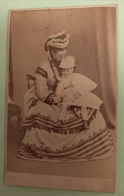 Cdv lady femme avec enfant bébé époque victorienne, Ballantine Cumnock