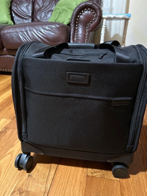 Briggs & Riley Baseline Spinner Carry On Black