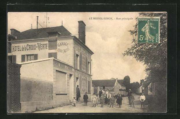 CPA Le Mesnil-Simon, Rue principale, Partie avec Hotel de la Croix-Verte 1912