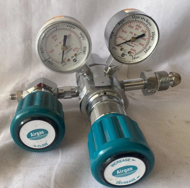 AIRGAS COMPRESSED GAS Regulator Model 3604580 “missing one plastic