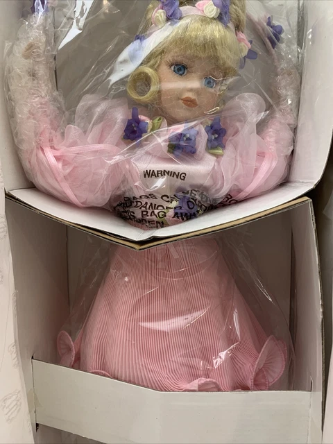 The Heritage Signature Collection Gabrielle Circa 1999 Ballerina Porcelain Doll 3