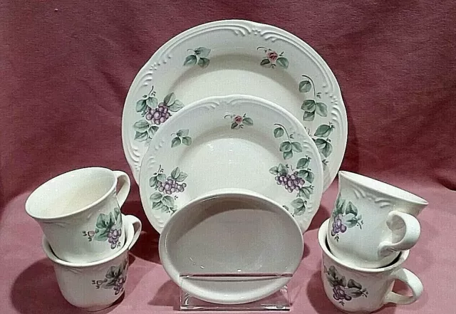 Pfaltzgraff Grapevine Vintage Stoneware 16 Pc Set ~ Dinner, Salad, Cereal, Mug Pfaltzgraff Grapevine Vintage Stoneware 16 Pc Set ~ Dinner, Salad, Cereal, Mug