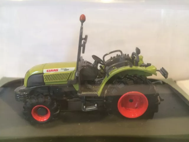 Tracteur Claas Nectis 257F 2004 Scale 1/43 Universal Hobbies