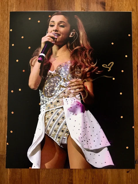 ARIANA GRANDE Signed Autographed Photo Model COA hologram main image 0