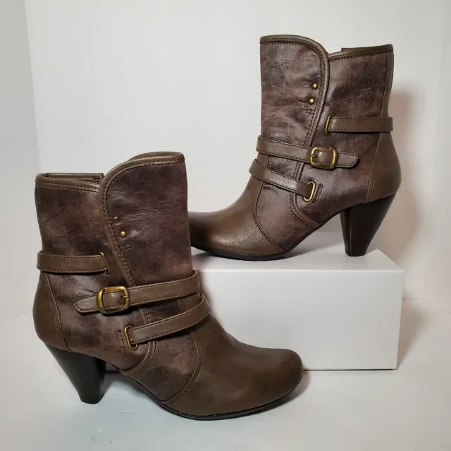 Baretraps Boots Womens Size 9 Heels Ankle Bootie Brown Faux Leather Zip Buckle