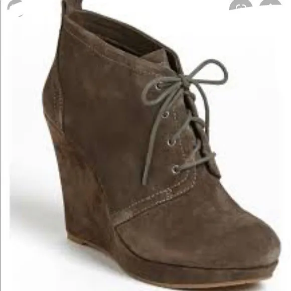 Jessica Simpson Women Catcher Suede Bootie Gray 8.5M