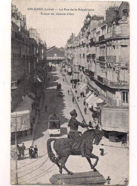 orléans la rue de république  ,statue de jeanne d'arc