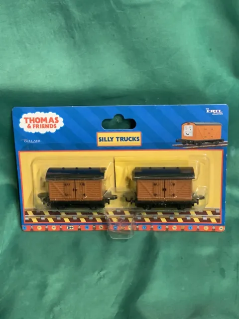 ERTL Thomas The Tank Engine & Friends Silly Trucks Train New in Blister Pack Box