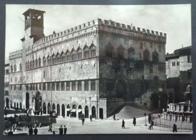 Cartolina - Perugia - Palazzo Comunale  - Viaggiata