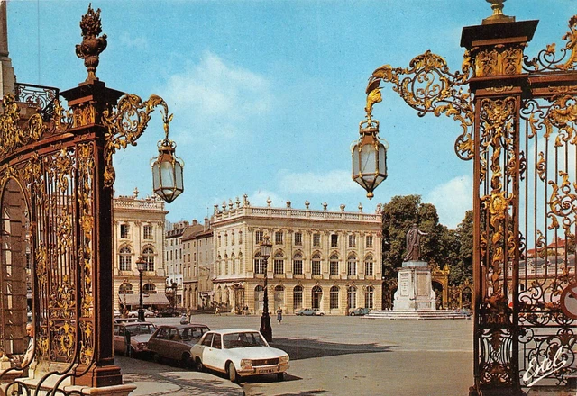 CPM - NANCY la place Stanislas les grilles de Jean Lamour