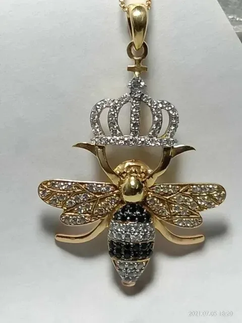 2.10Ct Round Cut Moissanite Queen Honey Bee Charm Pendent 14K Yellow Gold Plated