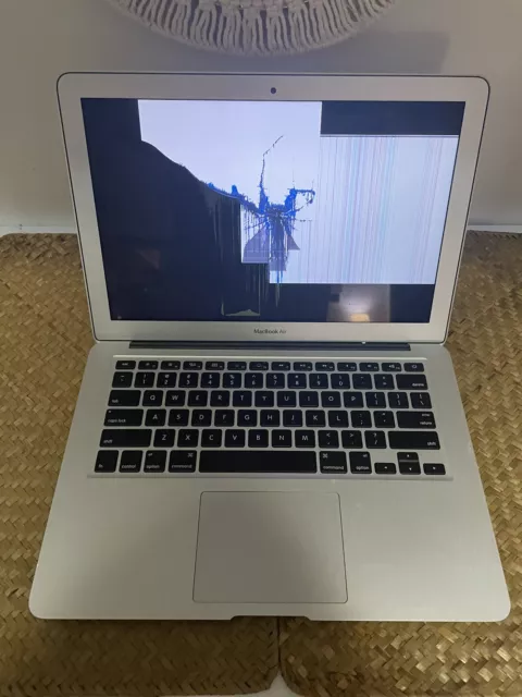 Apple MacBook Air 13.3 inch Laptop - A1466 EMC 3178(2017) Screen Has Damage