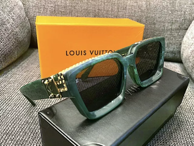 LOUIS VUITTON Evidence Sunglasses Z0350W Black 161822