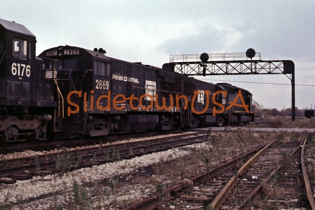 Vtg 1976 Orig Photo Train Slide 2869 Penn Central Engine X2D135