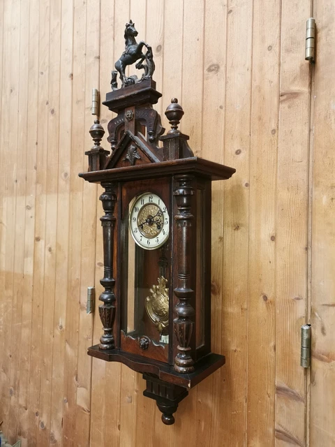 Ancien Carillon SUISSE  , Pendule murale Henri II . balancier art nouveau