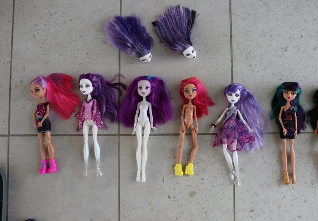 monster high dolls - take your pick - Ari Hauntington & Howleen Wolf & Cleo