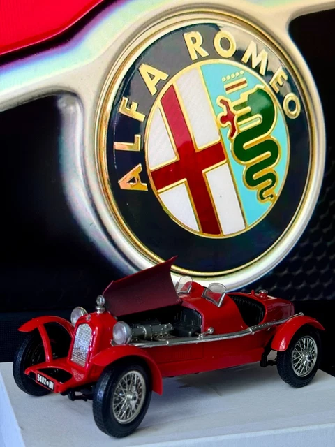 Burago 1/18 Alfa Romeo 8C Competizione Rouge Métal - Occasion