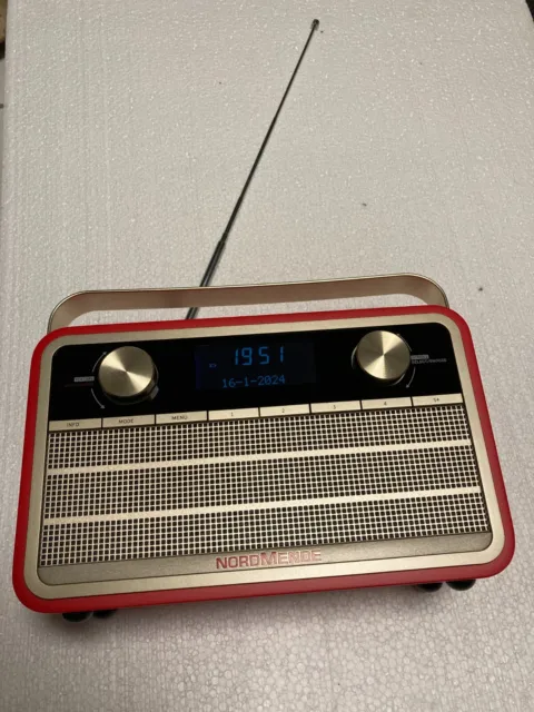 Nordmende Transita 120 DAB+ und UKW-Radio tragbar