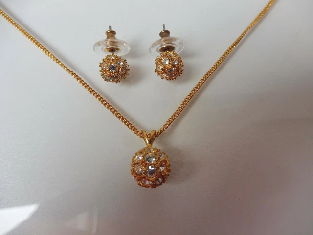 Beaux Set de Bijoux, Collier avec Pendentif Et Goujon, Plaqué Or avec Pierres