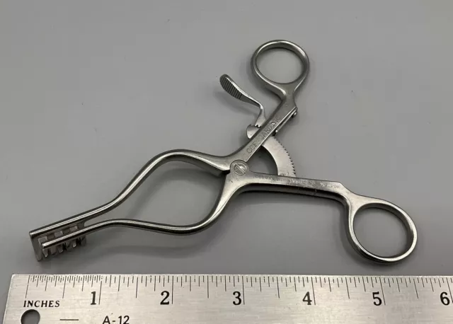 V. Mueller SU-3110-001 Weitlaner Retractor, 3 x 4 Prongs, Made in Germany