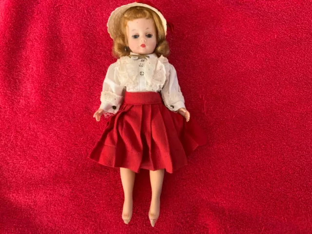 Vintage 1958? Madame Alexander Cissette 10 Inch doll
