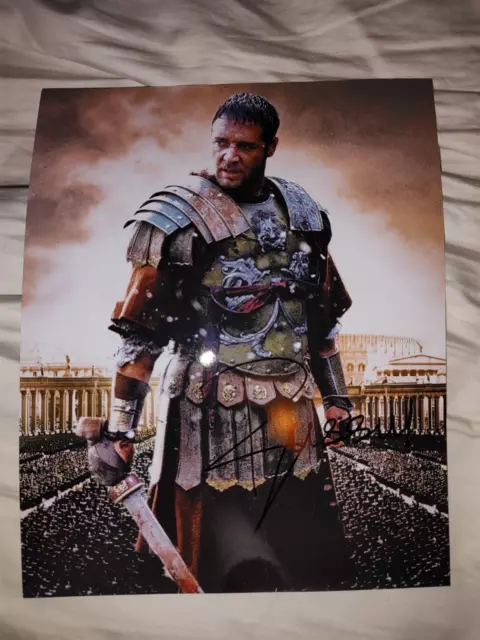 Russell Crowe 10 x 8 Hand Signed Photo with COA