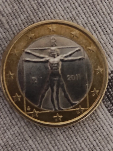 1 EURO 2011 ITALIA. RARA All'angolo sinistro ha un esubero di conio