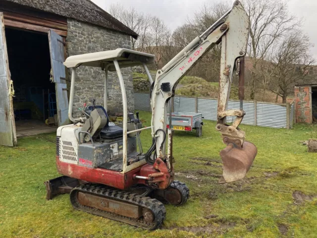 Takeuchi TB016 mini digger