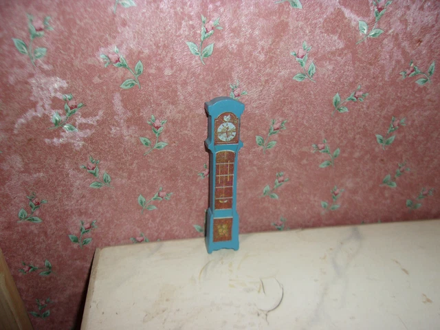 Lot D'objets Pour Poupée Des Années 50/60 - Dinette, Balance - Métal Et Plastique - France