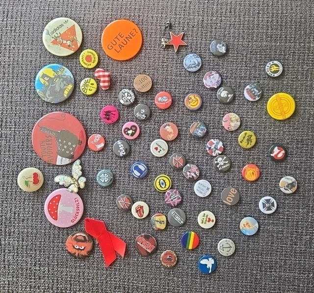 Pins & Buttons, Dekoration & Interieur, Sammeln & Seltenes