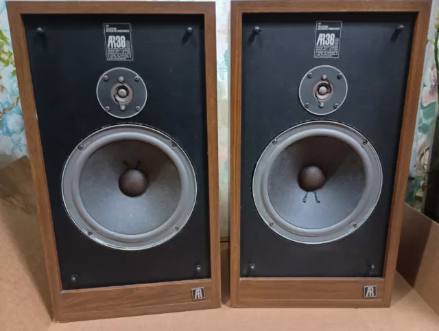 Acoustic Research AR38s Speakers