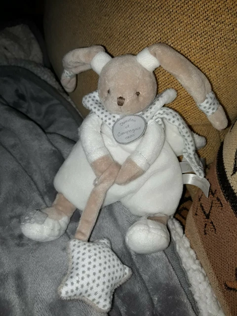 DPB🐰Doudou et compagnie Céleste lapin att. tétine blanc gris étoile cape com 9