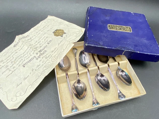 Priestley & Moore Teaspoons & Sugar Tongs Original Box A1 Sheffield with Cert.