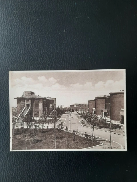 Cartolina Littoria Fascismo Caserma M.v.s.n. E Palazzo Delle Poste Non Vg Latina