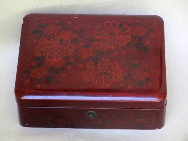 BOÎTE  COFFRET A  BIJOUX   LAQUE JAPON  EPOQUE FIN 19ème SIECLE