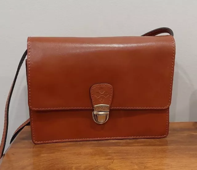 NEW NWT  Patricia Nash Heritage Collection  LAURENTINA Crossbody Bag in Tan