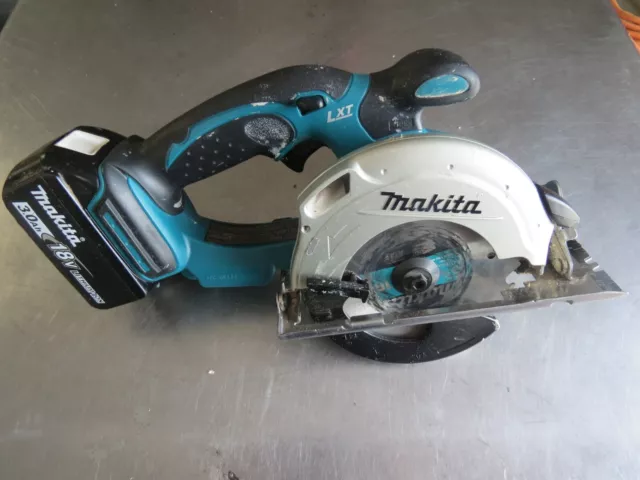 Makita XSS03 18v Circular Saw with Blade and 3.0 Ah Battery